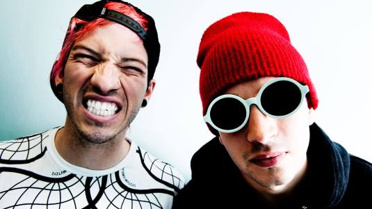 Twenty-One-Pilots_May-2015_Upset_SLB_006